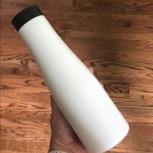 Lulu water bottle GUC